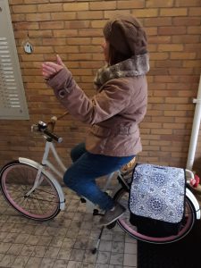 Adri sobre duas rodas na Holanda Primeira bicicleta na Holanda